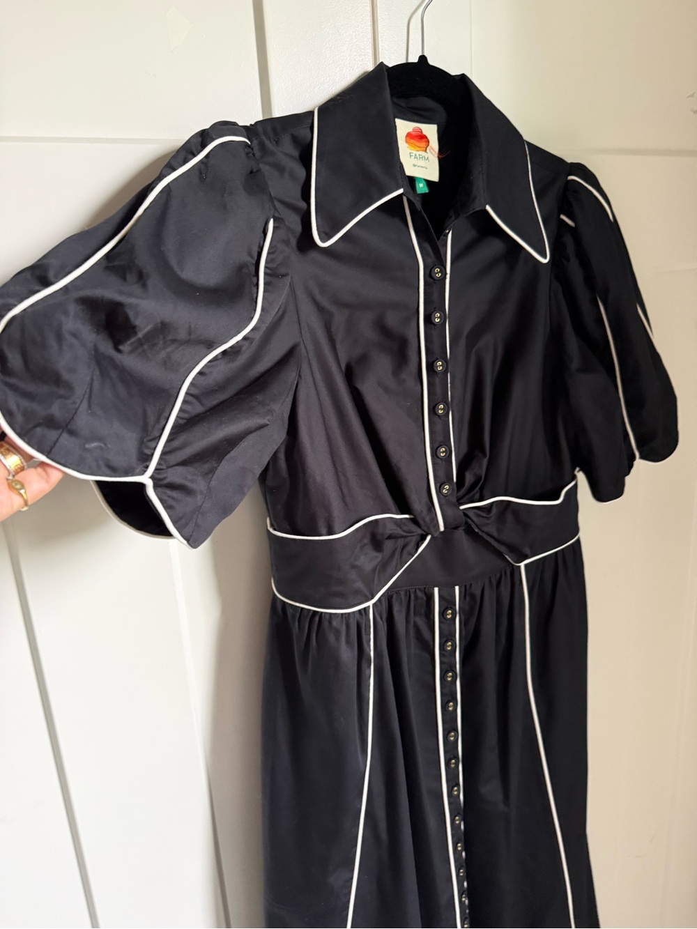 Farm Rio Twisted Cotton Midi Dress with white piping and scalloped hem line. M. - Picture 7 of 11